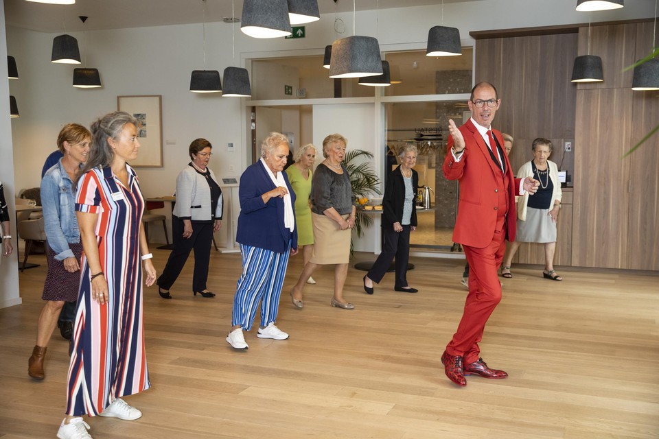 Davy Brocatus geeft initiatie chachacha.
