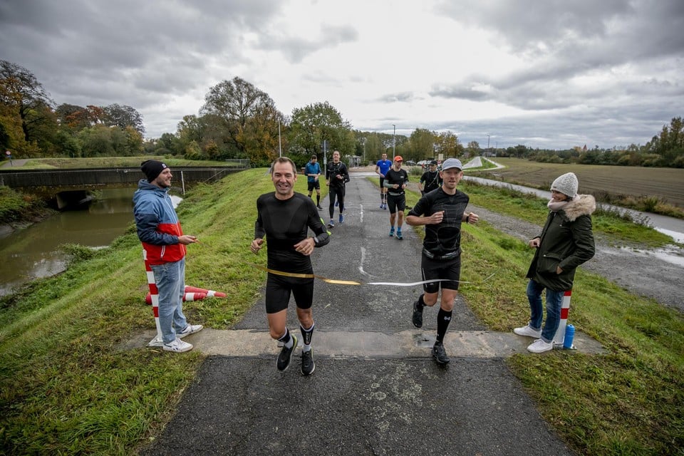 Chris en Jeffrey zijn er aan begonnen. “Het voordeel van Kessel op Rotterdam is dat we elk steentje en elke bocht van dit parcours kennen.”