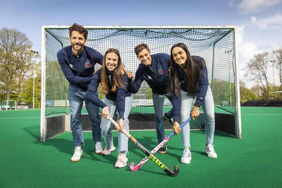 De twee Argentijnse koppels van Dragons. Van links naar rechts: Nicolas Della Torre, Rocio Emme, Lucas Martinez en Jimena Cedrès.
