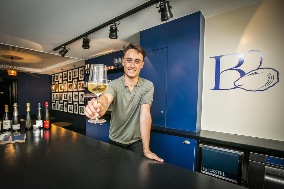 Voilà, een goed glas wijn in Bardeau. Meer moet dat niet zijn.