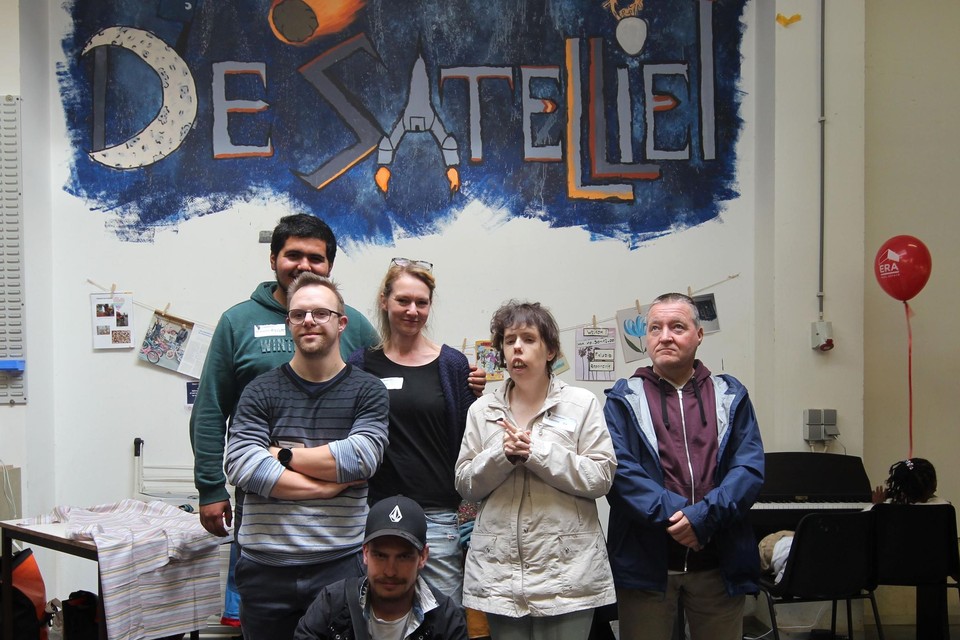 De Maanwandelaars openden dit jaar De Satelliet.