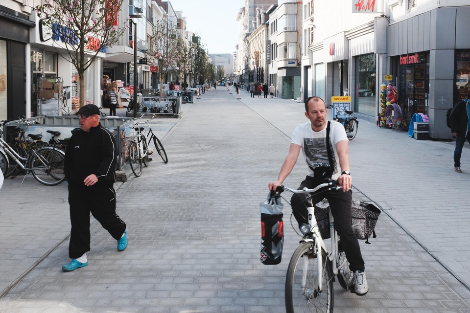 Fietsen in de Bruul mag binnenkort opnieuw zonder beperkingen.