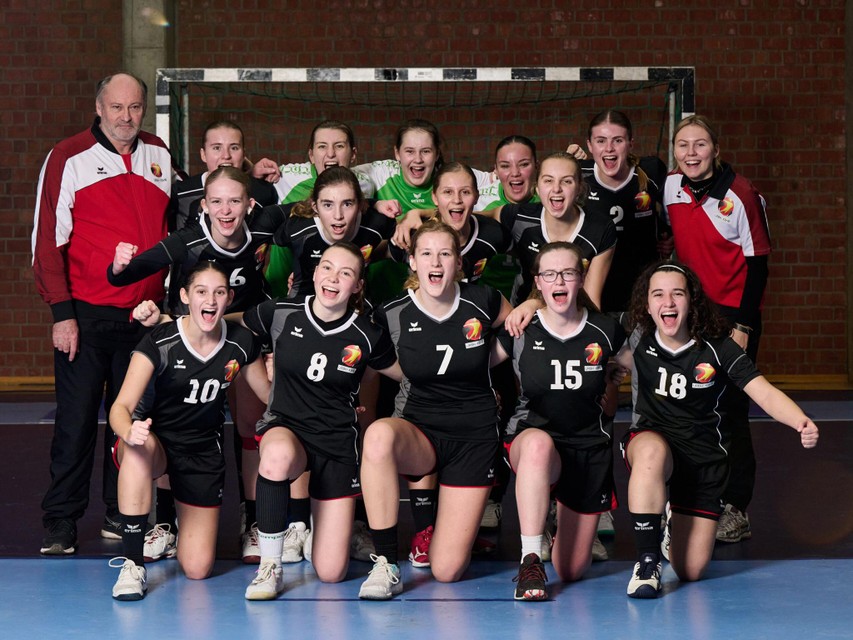De toekomst van het Belgische handbal bij de dames. De nationale meisjesploeg met onder andere Margo Van Trier, Nona Lambrechts en Kaelyn Pauwels van HCS.