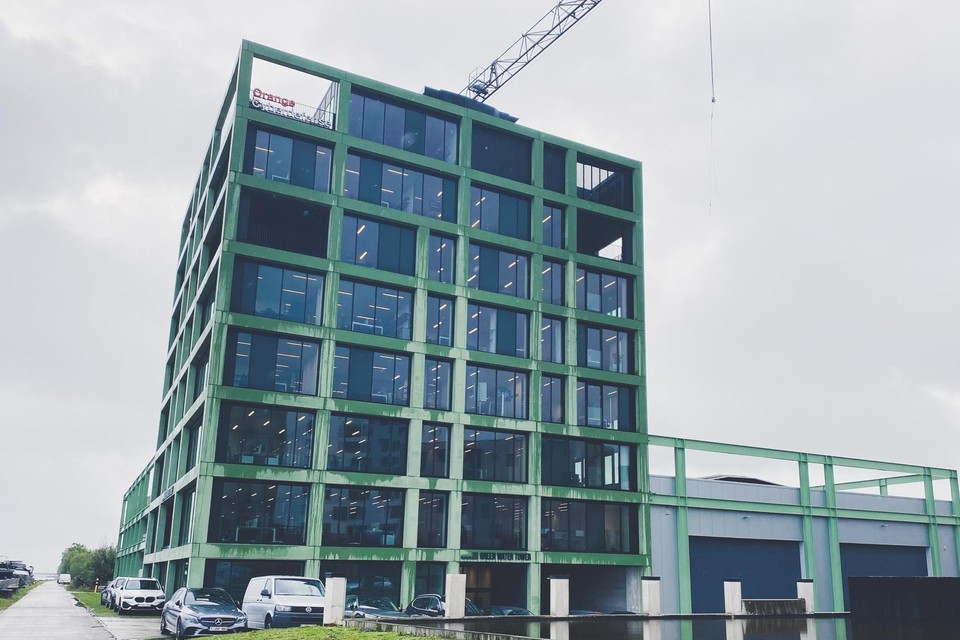 De Green Water Tower: de Antwerpse verdedigingswal tegen cybercriminelen staat op de kade van het Albertkanaal in Wijnegem.