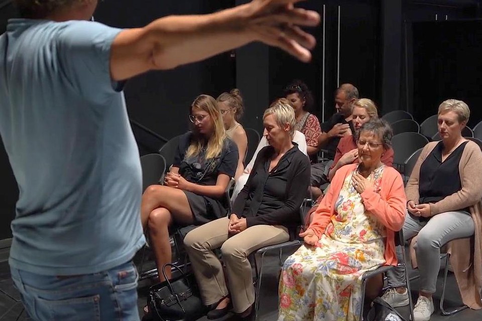 Tijdens de spirituele beurs vind je naast tal van standhouders ook workshops en demonstraties.
