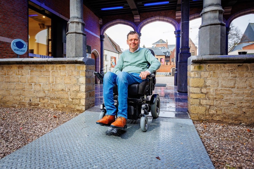 Kristof Steegmans weet hoe het is om te reizen als rolstoelgebruiker. 