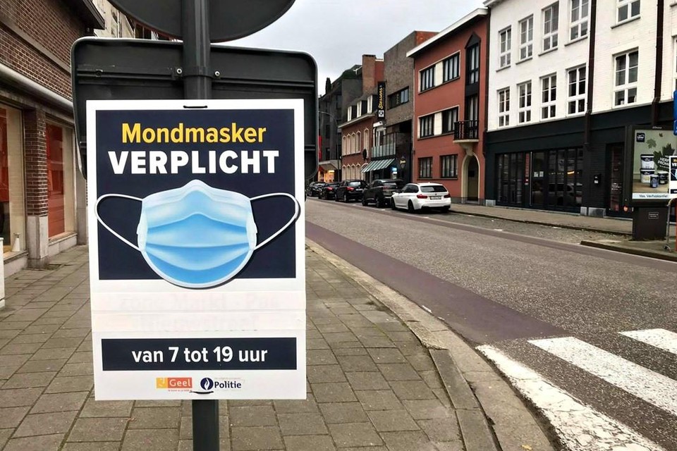 Dit bordje in het centrum van Geel mag weer weg.