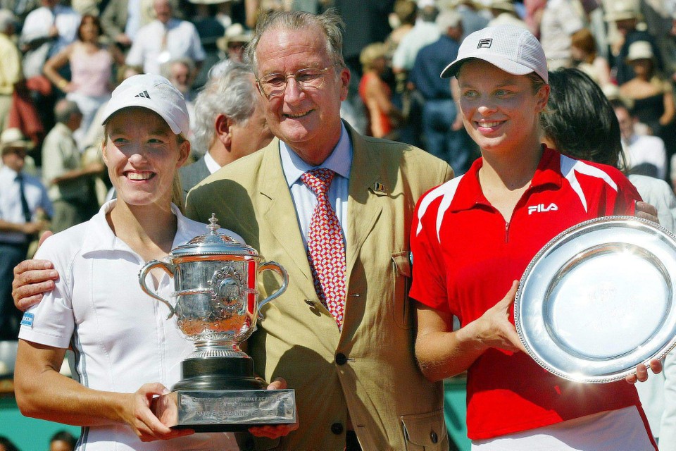 7 juni 2003. Finale Roland-Garros. Koning Albert is trots op zijn onderdanen, winnares Justine Henin en Kim Clijsters.