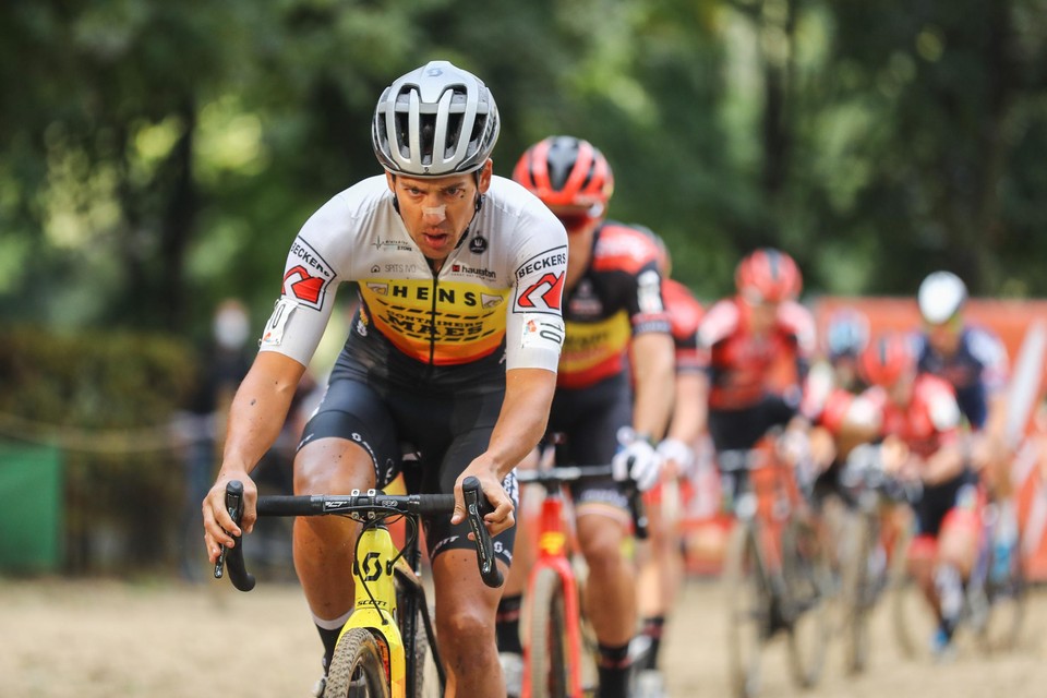 Na zijn ziekte was Meeusen al blij dat hij de crossen in Boom, Antwerpen en Gavere kon uitrijden. Stilaan hoopt hij ook weer resultaten te gaan neerzetten. “In Essen ga ik voor de top tien.”