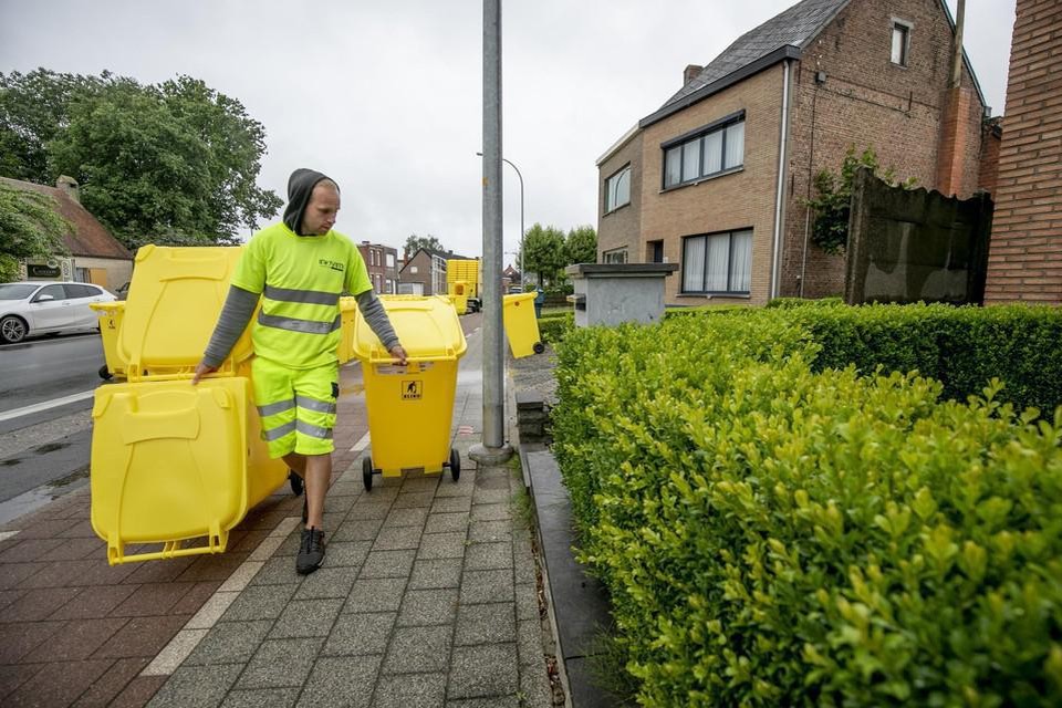 Hoop van Merchandising Optimistisch Bornem en Bonheiden verzamelen papier en karton vanaf juni in gele  container | Gazet van Antwerpen Mobile