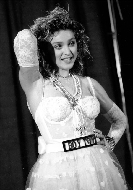 Bezighouden Activeren Buitenboordmotor Madonna is veel meer dan haar puntbeha!” BV-stylist over de meest iconische  outfits van de popkoningin | Gazet van Antwerpen Mobile