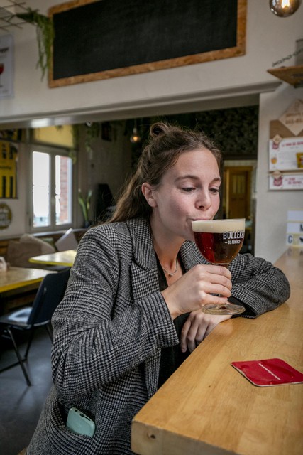 “Schol, doe mij maar zo’n Bol”, zegt Lore Meulemans. Zij kan de traktatie van wel smaken.