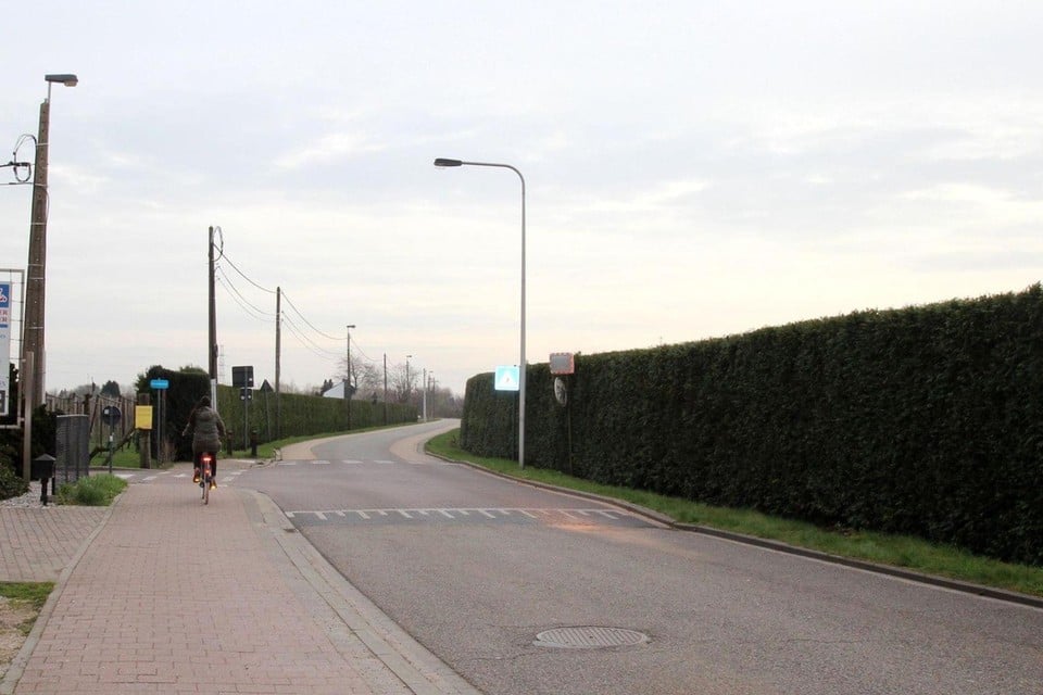 De Broechemsesteenweg krijgt nieuwe rioleringen en fietspaden vanaf Don Bosco. 