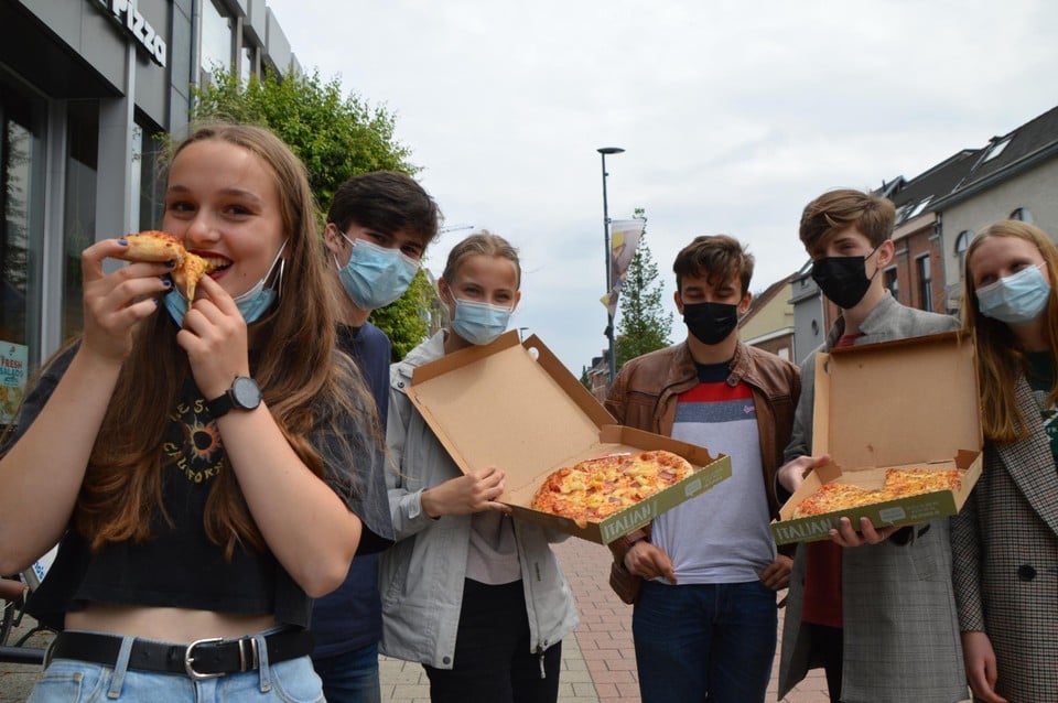 Pizzatime voor deze vierdejaars van Sint-Jan Berchmanscollege.