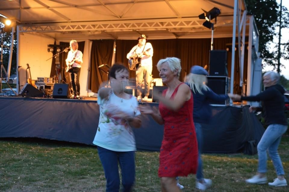 Bij Kneuterrock in Pulle wordt er altijd duchtig gedanst.