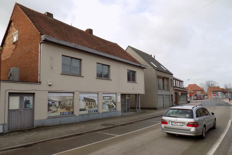 De voormalige dagbladhandel van De Gazettenman op de Houtseweg in Beerse maakt plaats voor een