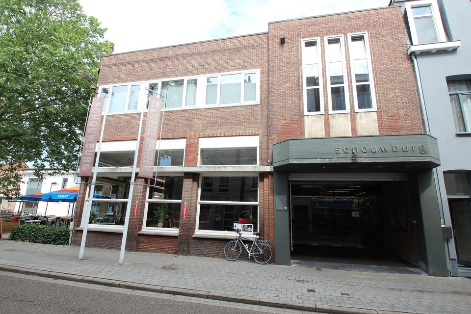 De bezoekers mogen zich aan een opgefriste inkom van de schouwburg verwachten.