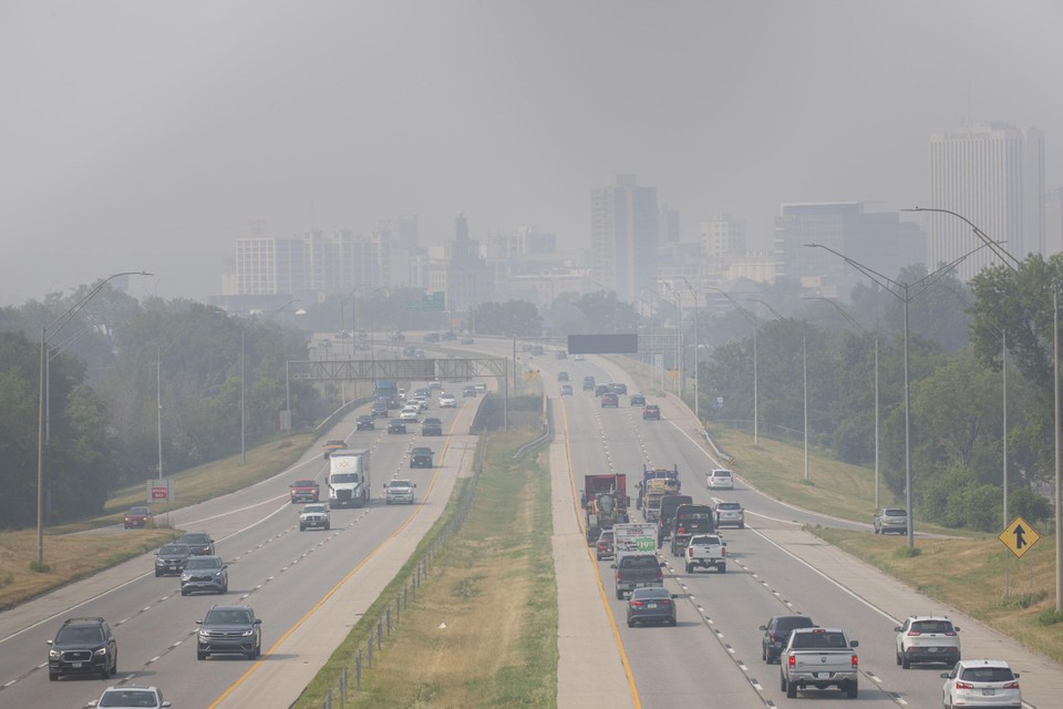 De rook van de Canadese bosbranden zorgt voor zeer ongezonde lucht in verschillende steden in de Verenigde Staten, zoals in Cedar Rapids in de staat Iowa.