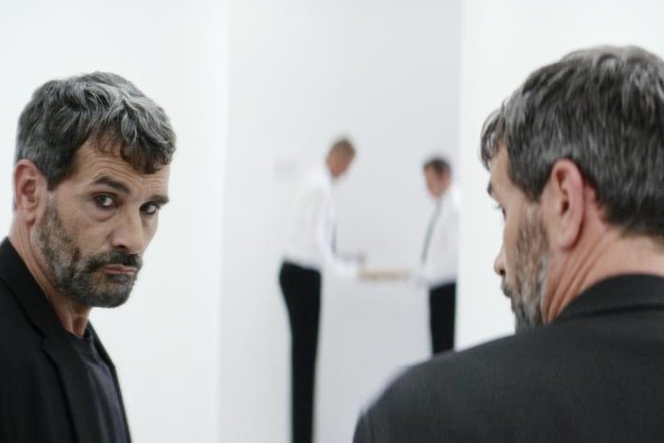 ‘The man who sold his skin’ met Koen De Bouw maakt kans op een Oscar, net als ‘Quo vadis Aida’ met Johan Heldenbergh.