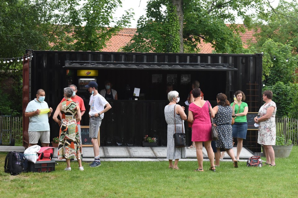Het koffiehuis wordt tijdens de week uitgebaat door de gelukzaaiers. In het weekend wordt het gebruikt als zomerbar voor diverse verenigingen.
