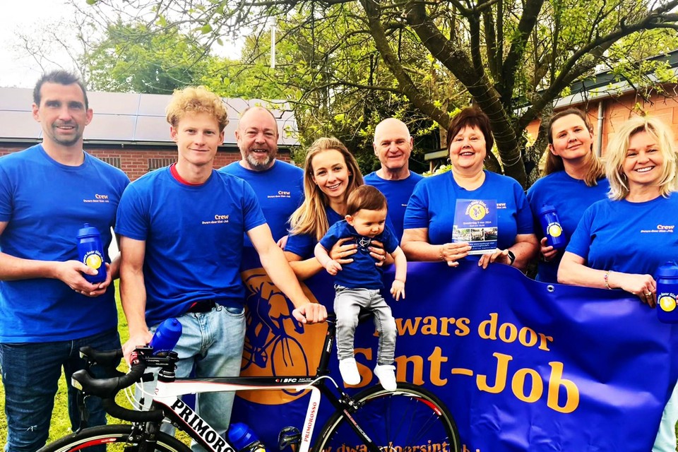 De familie Vermeiren verwacht opnieuw vijftig renners voor de tweede editie van Dwars door Sint-Job. Die krijgen een drinkbus als herinnering.