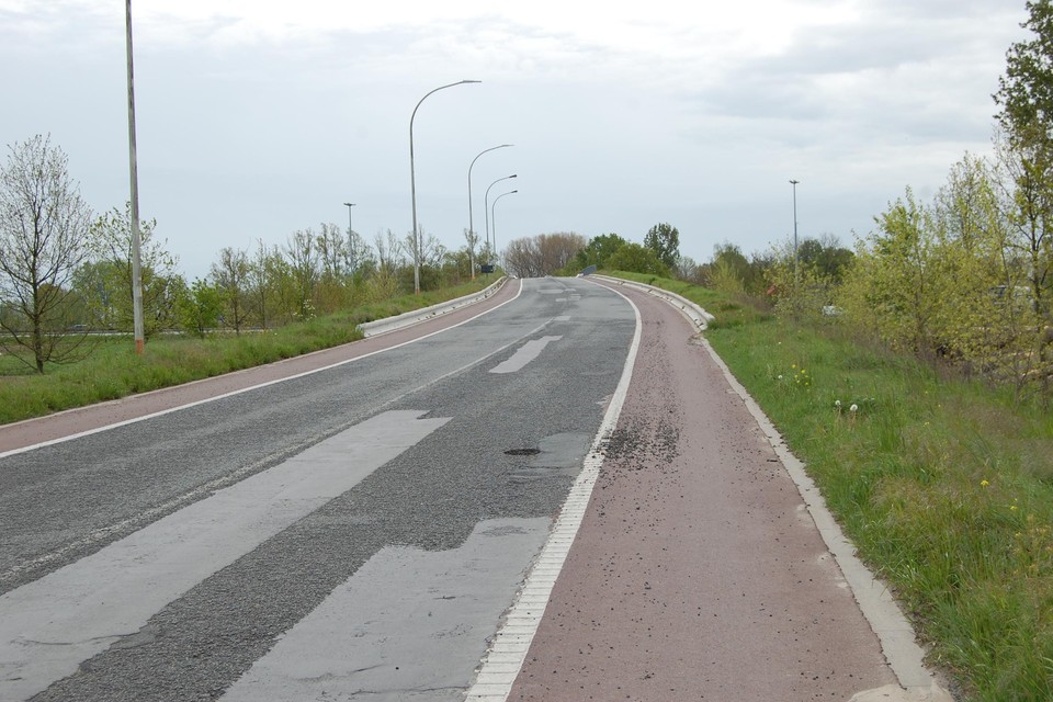 De brug van de Kruibekesteenweg over de E17.