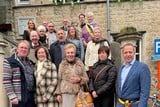 thumbnail: Een delegatie van De Zilverreiger werd op het landhuis ontvangen.