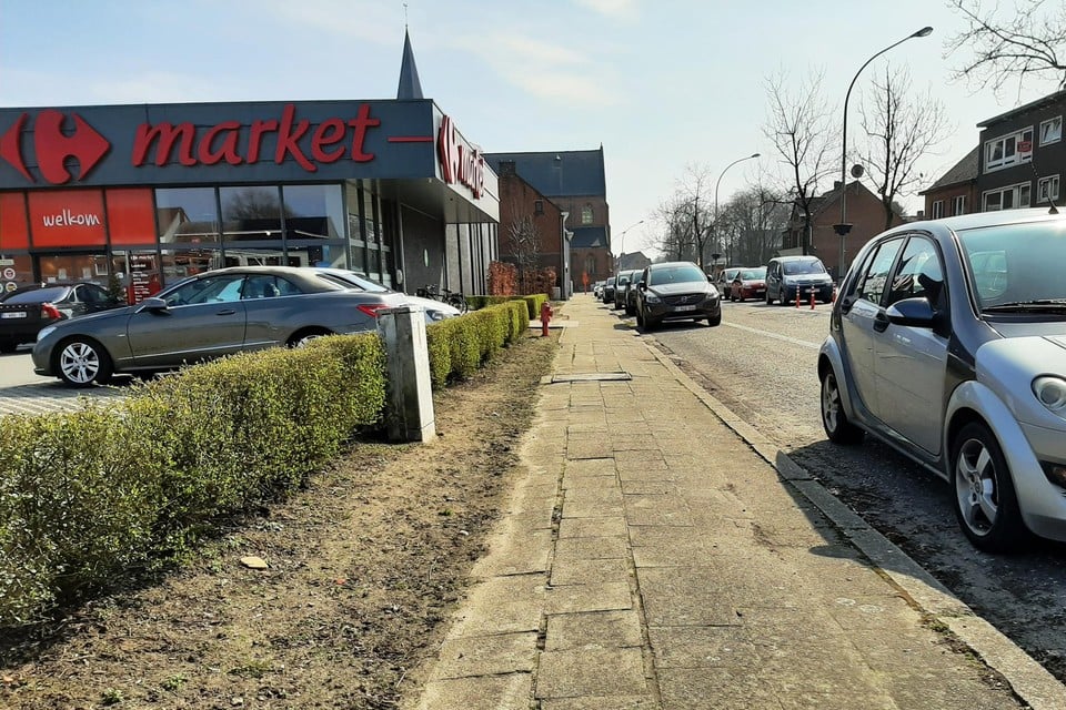 Het voetpad aan de Geelsebaan in Klein-Vorst is een van