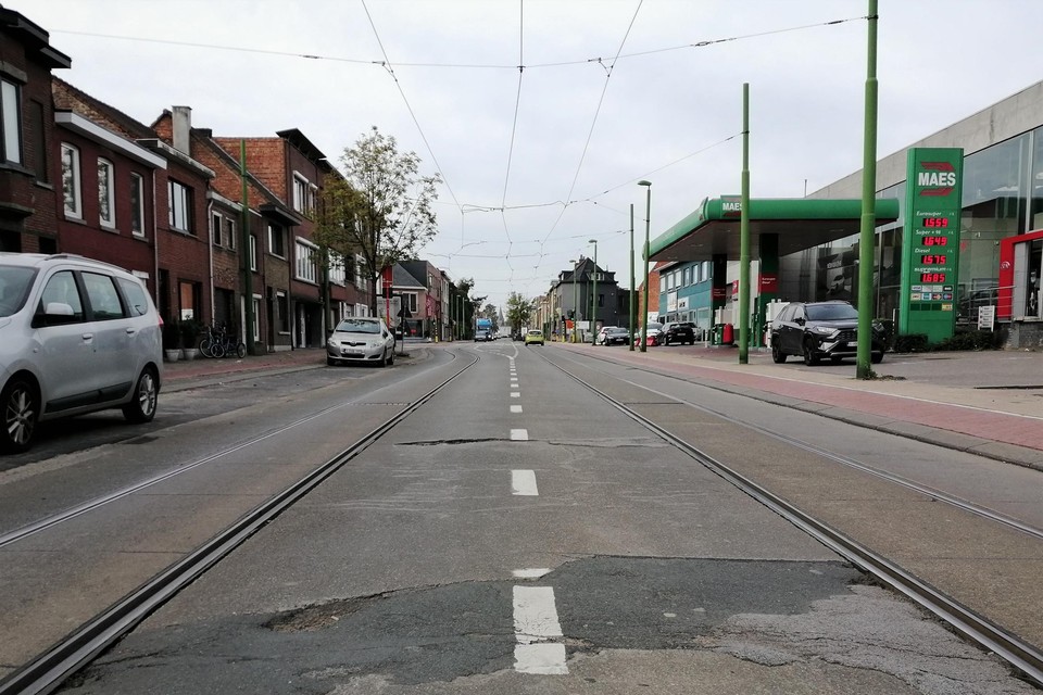De betonplaten op de N70 in Zwijndrecht moeten vervangen worden. De werken vinden plaats in de Allerheiligenvakantie.