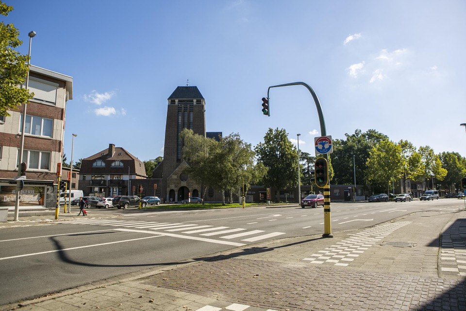 Het kruispunt van de Gitschotellei, Drakenhoflaan en Boekenberglei. Hier zal de nieuwe keerlus worden aangelegd. 