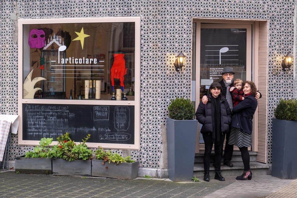 Arianna en Maurizio Musetta, met echtgenote Katrijn en hun zoontje Paolo.