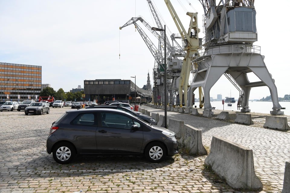 Raad van State viel over het statuut “tijdelijke overgangsmaatregel” van de parking aan de Rijnkaai.  