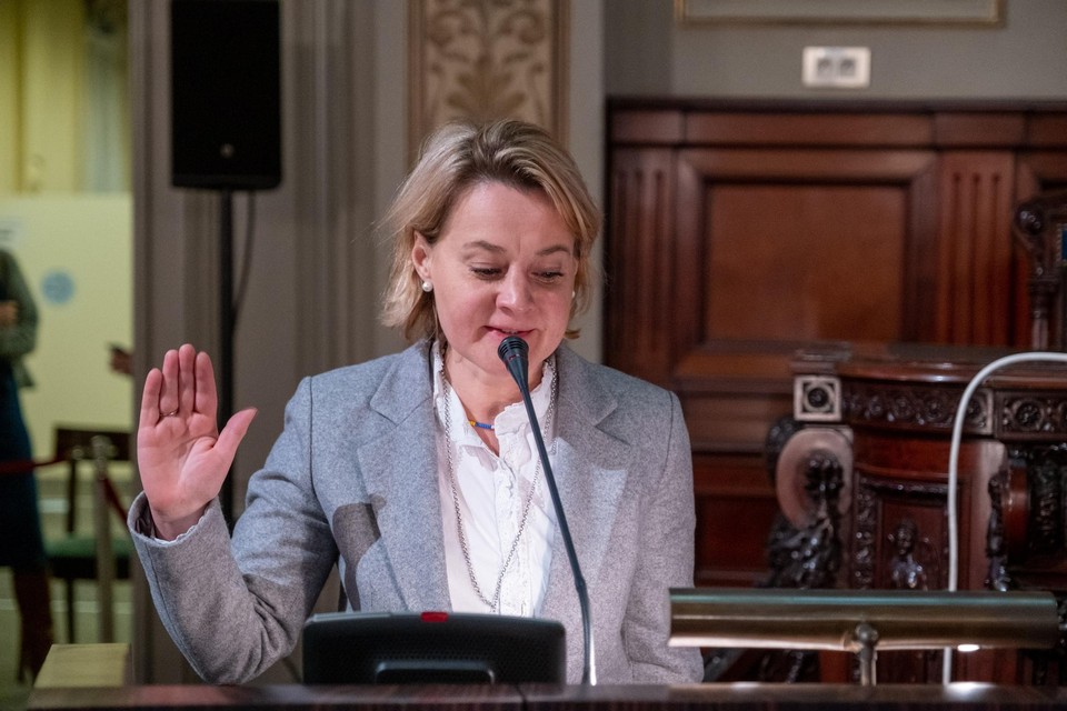 Erica Caluwaerts (Open Vld) legde de eed af als nieuwe schepen. Zij vervangt vanaf 1 januari Claude Marinower. 