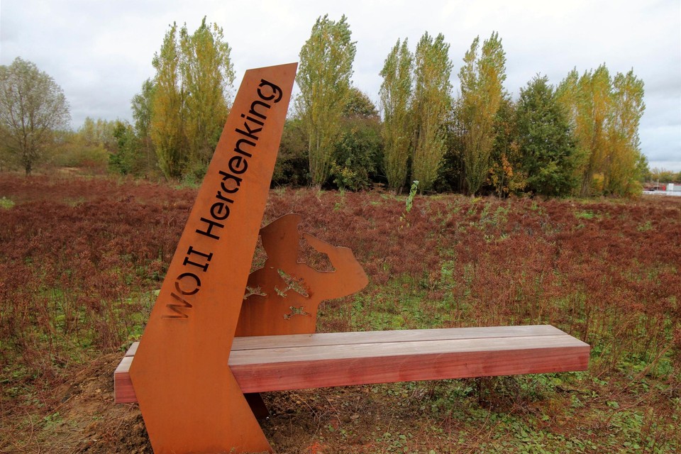 Ook aan het monument voor WOII kan een dialoog worden beluisterd.