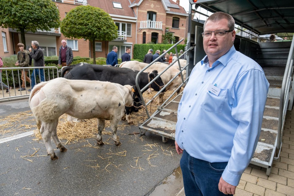 Organisator van de veeprijskampen, Kevin Van Ranst, is erg tevreden dat er weer een jaarmarkt is met dieren. 