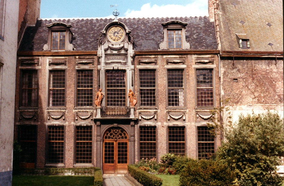 Oude Beurs.