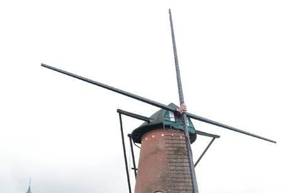De wieken raakten zwaar beschadigd.