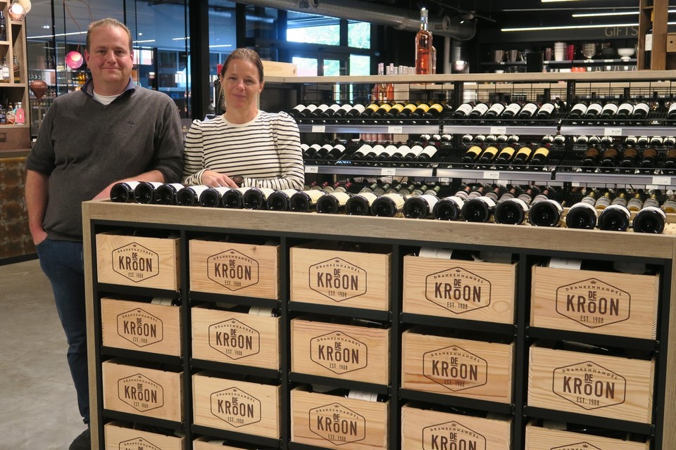 Luk en Caroline Hannes toverden het voormalig restaurant Mange-Tout om tot speciaalzaak voor wijn en sterke drank met de allures van een museum.