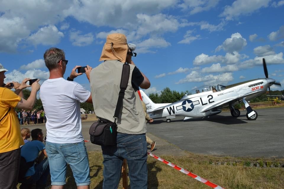 Vliegtuigspotters in 2019 in Malle. 