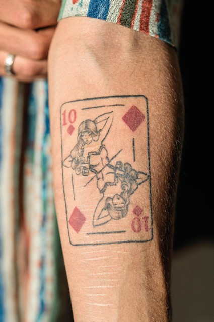 vasteland Verkoper ik heb nodig Tentoonstelling legt verhalen achter bijzondere tattoos van speelkaarten  bloot (Turnhout) | Gazet van Antwerpen Mobile