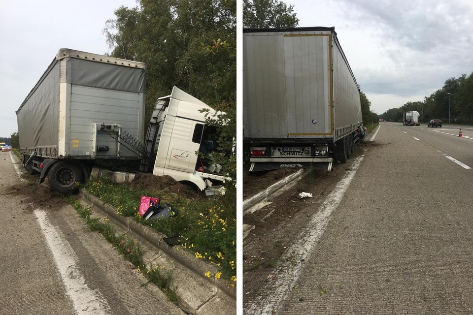 De Duitse vrachtwagen belandde in de middenberm van de E34 in Retie. 