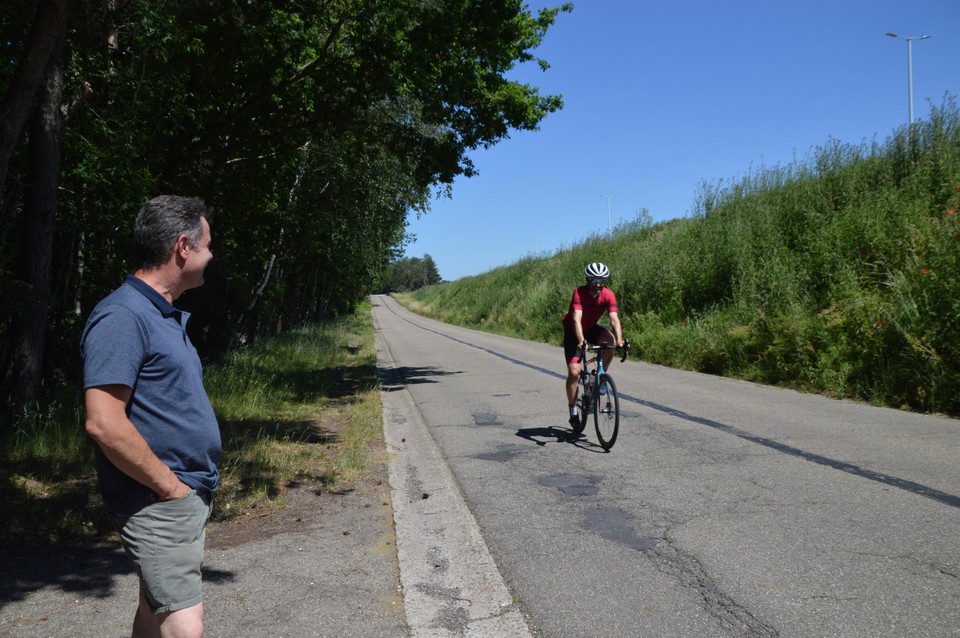 Dimitri Hermans, een van de weinige bewoners van de Boshuisweg in Zandhoven waar heel wat te gebeuren staat.