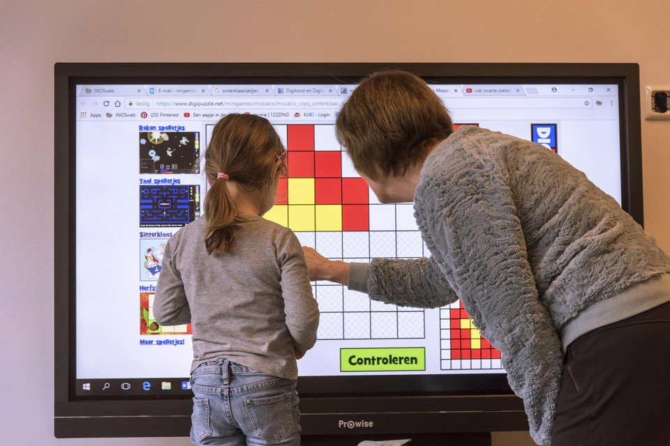 De Koning Boudewijnstichting steunt met de 710.000 euro onder meer Kleine Kinderen, Grote Kansen, dat de blik van leerkrachten op kansarmoede moet veranderen. 
