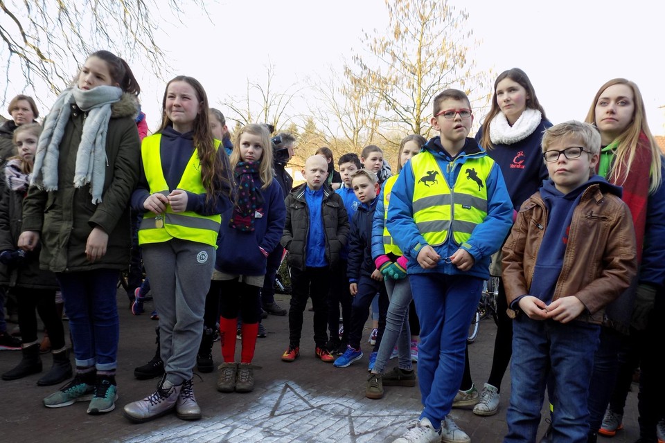 De Vosselaarse jongeren tot 16 jaar krijgen een gratis fluohesje.