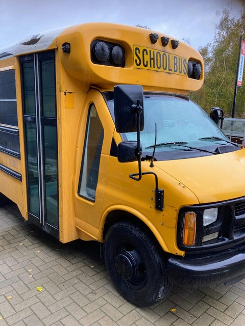 Zo zag de BaxBus er origineel uit: als een typische gele Amerikaanse schoolbus.