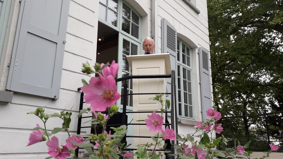 Louis Fret is sinds 2019 voorzitter van de seniorenraad, en heeft een plan klaar om senioren uit isolement te halen.