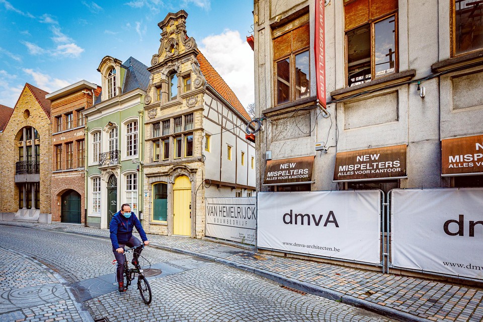 De feiten speelden zich in de zomer van 2019 af in de Sint-Katelijnestraat.