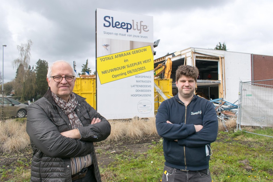 Bert De Kepper met zijn zoon Artuur, die zich gaat ontfermen over Sleeplife in Heist-op-den-Berg.