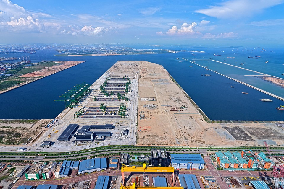 Na afwerking zal de megaterminal Tuas ruimte hebben voor 65 miljoen containers.