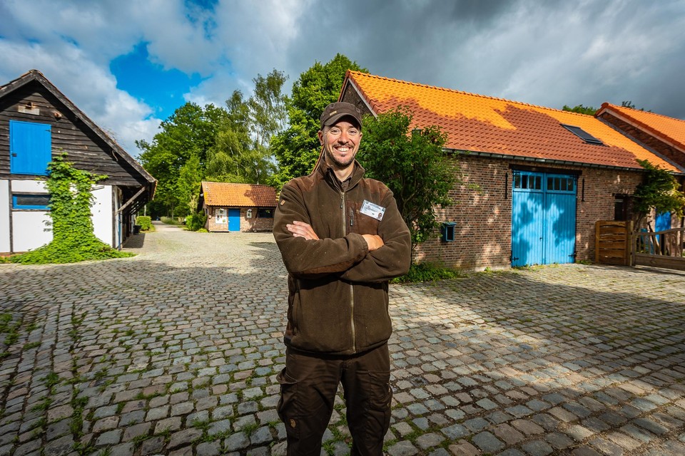 Hans Limet is heel blij met zijn conciërgewoning in de boerderij van de Averegten. 